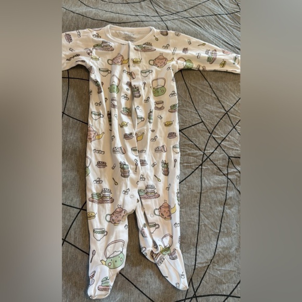 Noomie 6-9m onesie